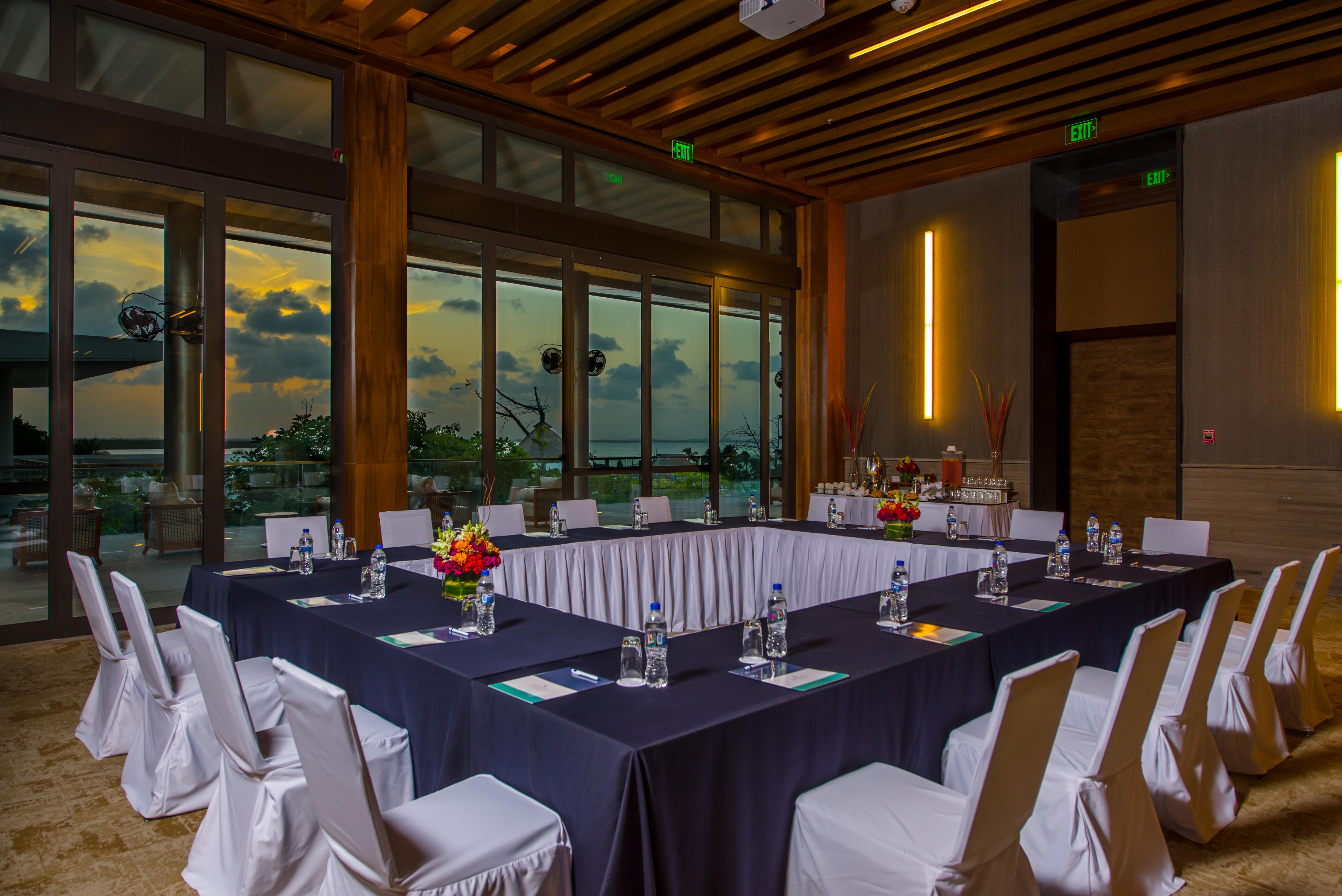 Emporio Cancún Exterior foto